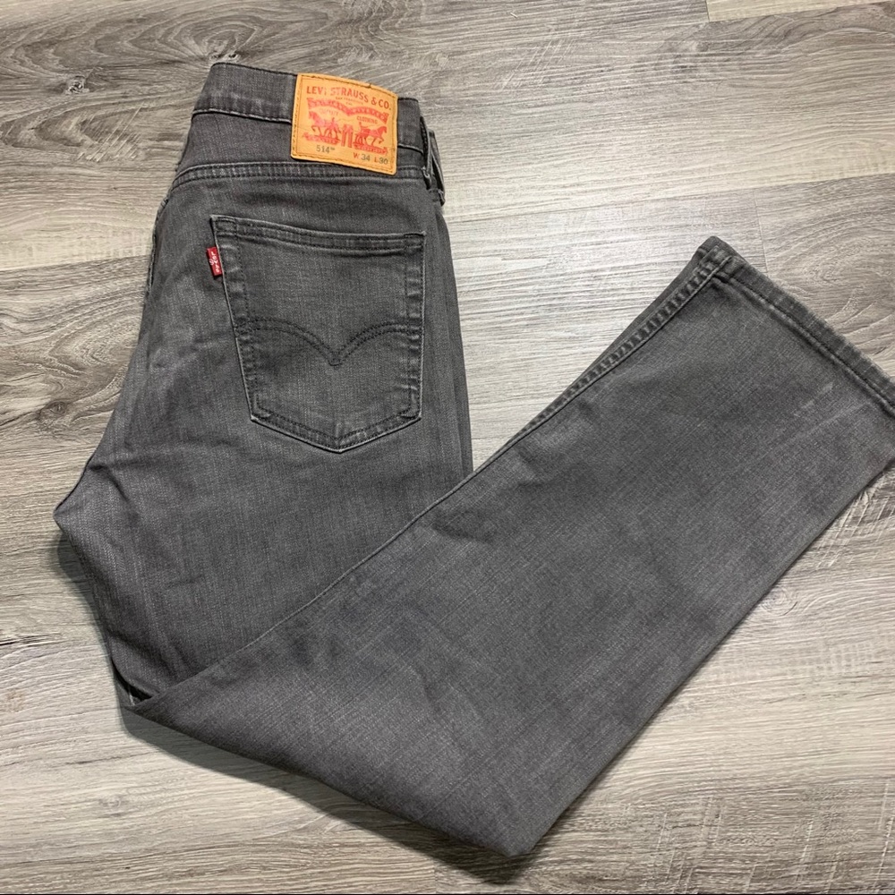 Men’s gray jeans